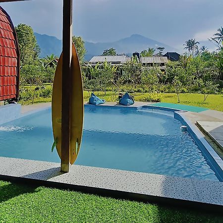 Raturinjani Homestay Selong Exterior photo