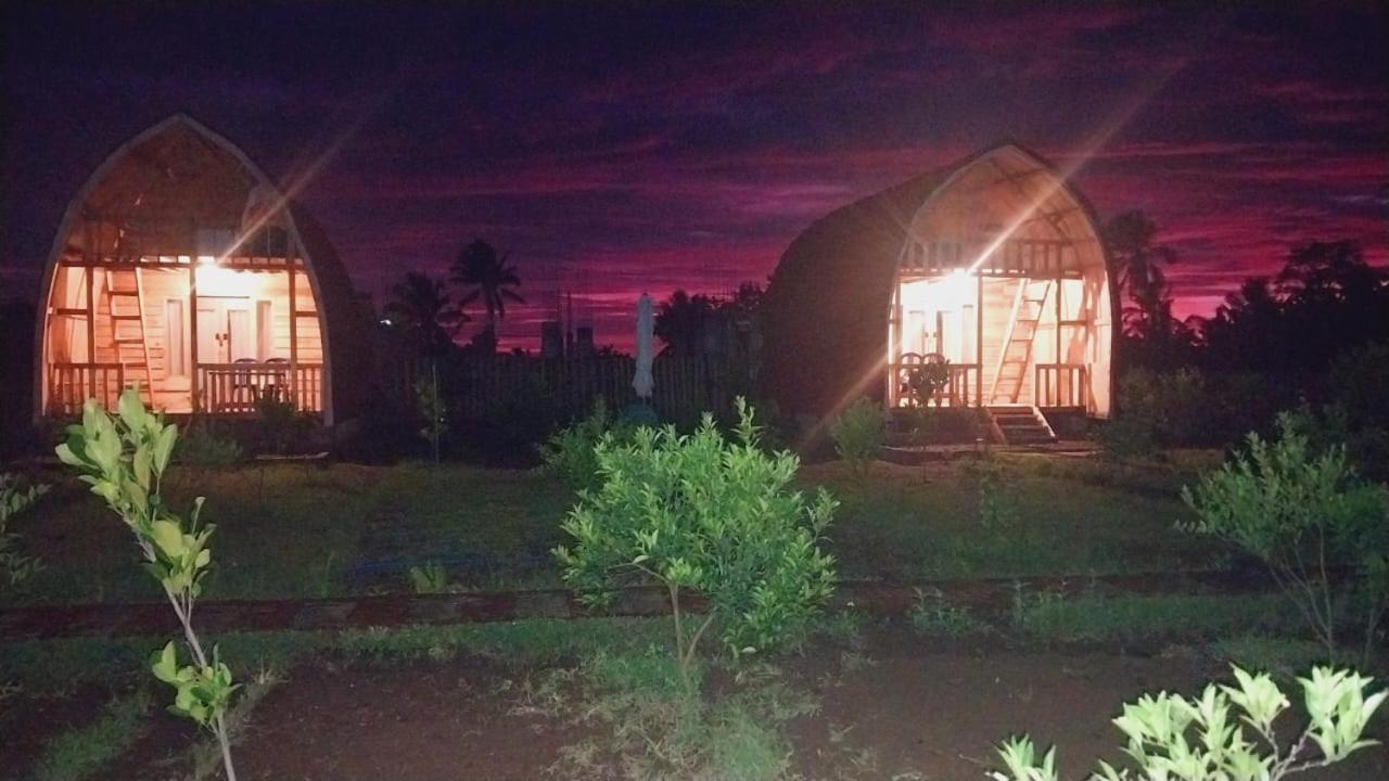 Raturinjani Homestay Selong Exterior photo