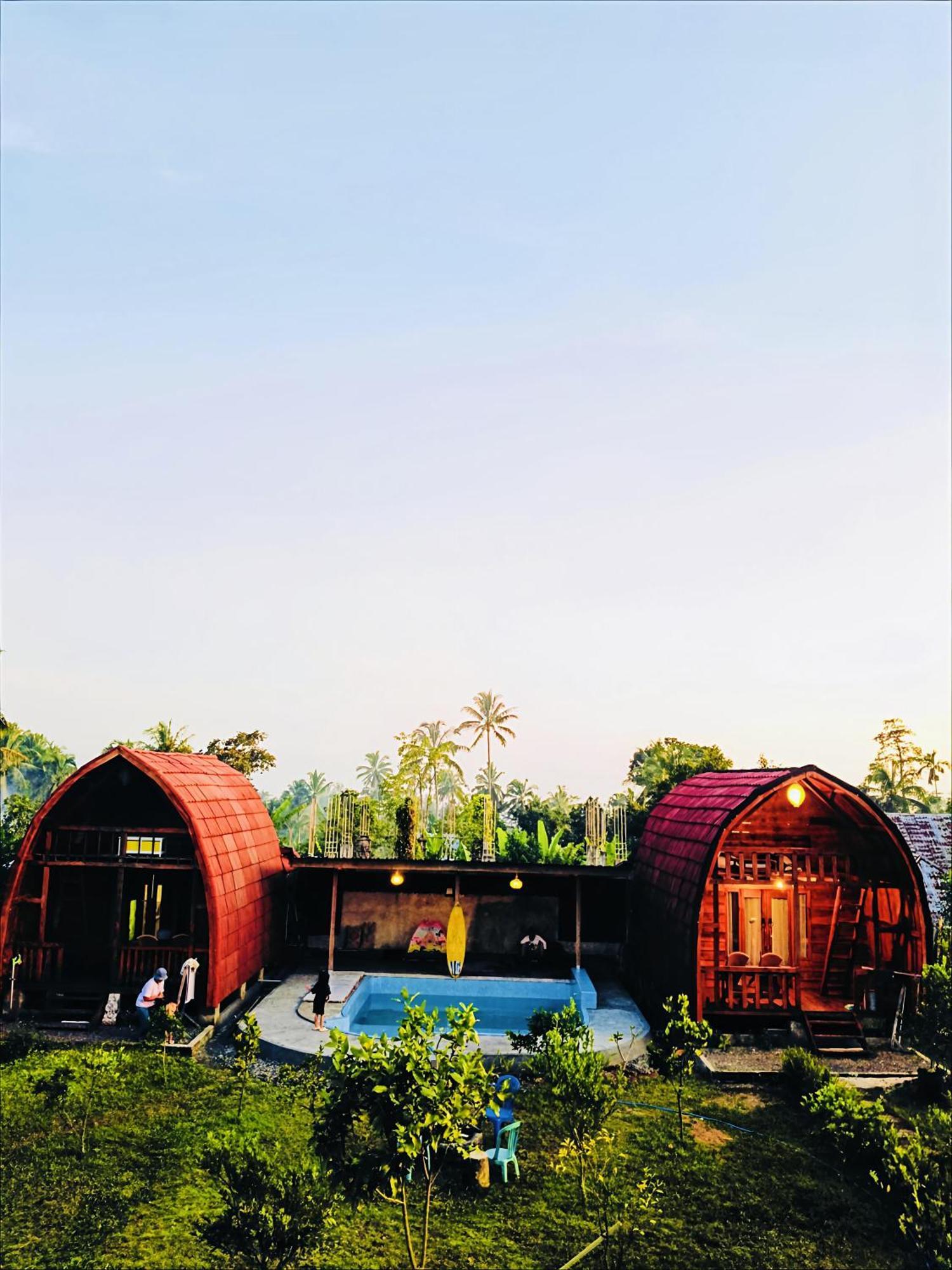 Raturinjani Homestay Selong Exterior photo