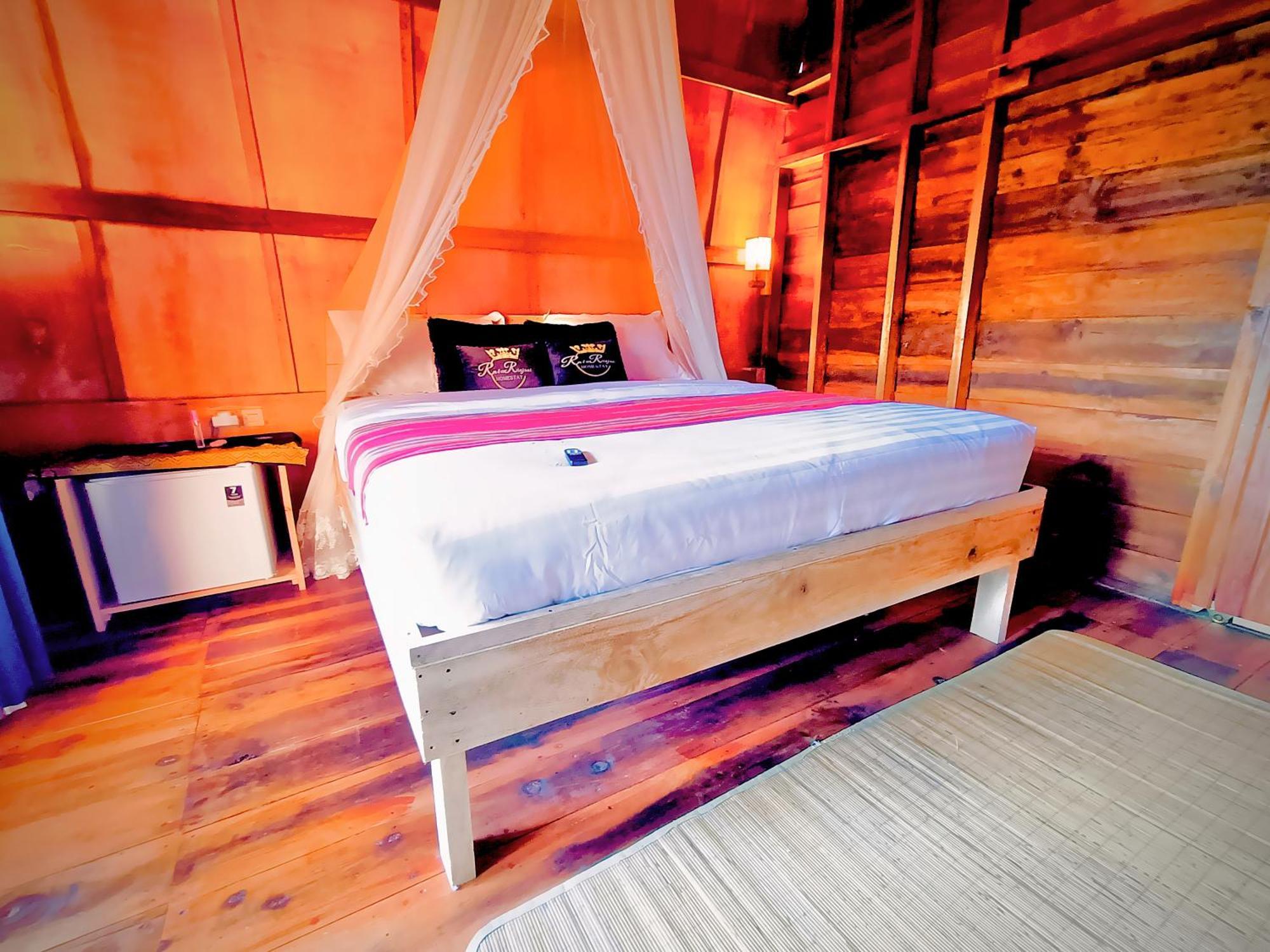 Raturinjani Homestay Selong Exterior photo